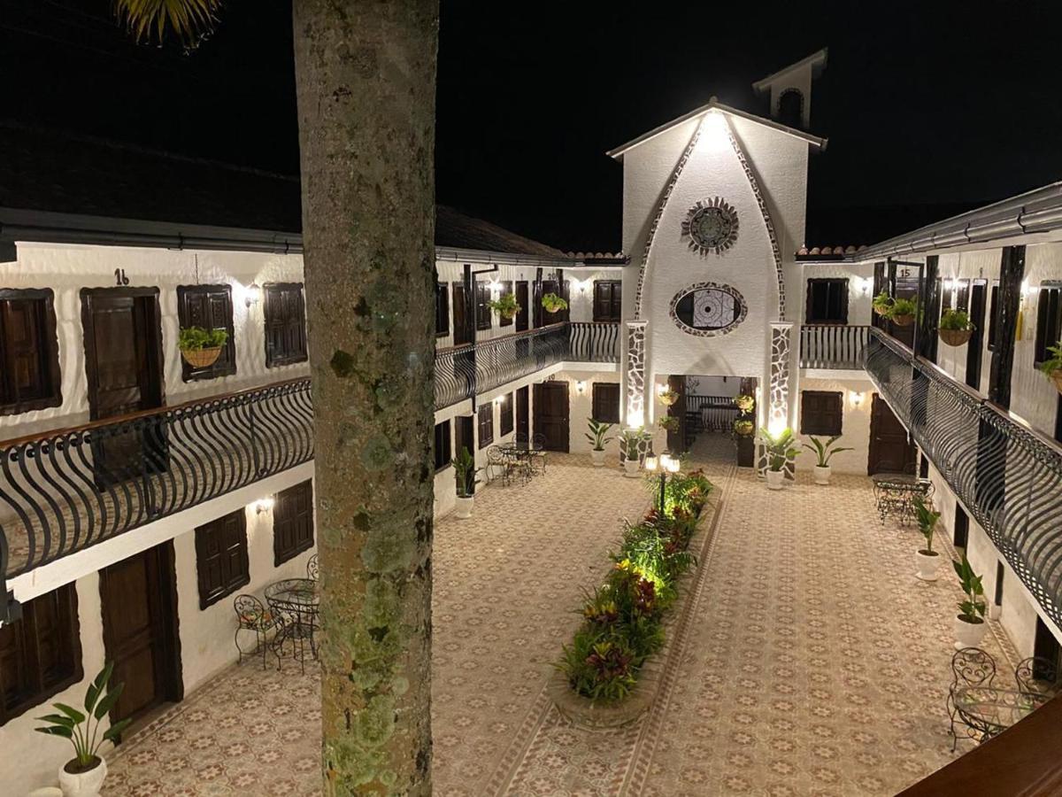 Casa Hotel Las Orquideas Сиркасия Экстерьер фото